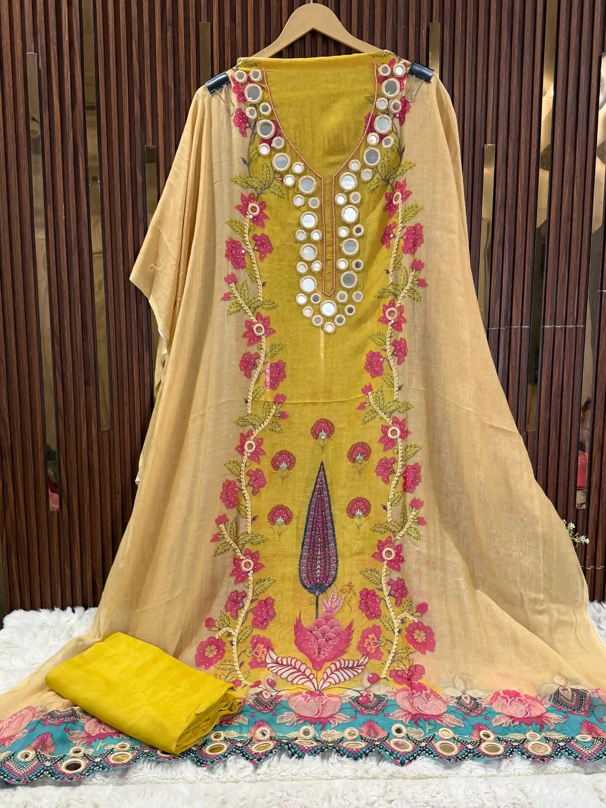 Women's Ethnic Suit Set (3-Piece)